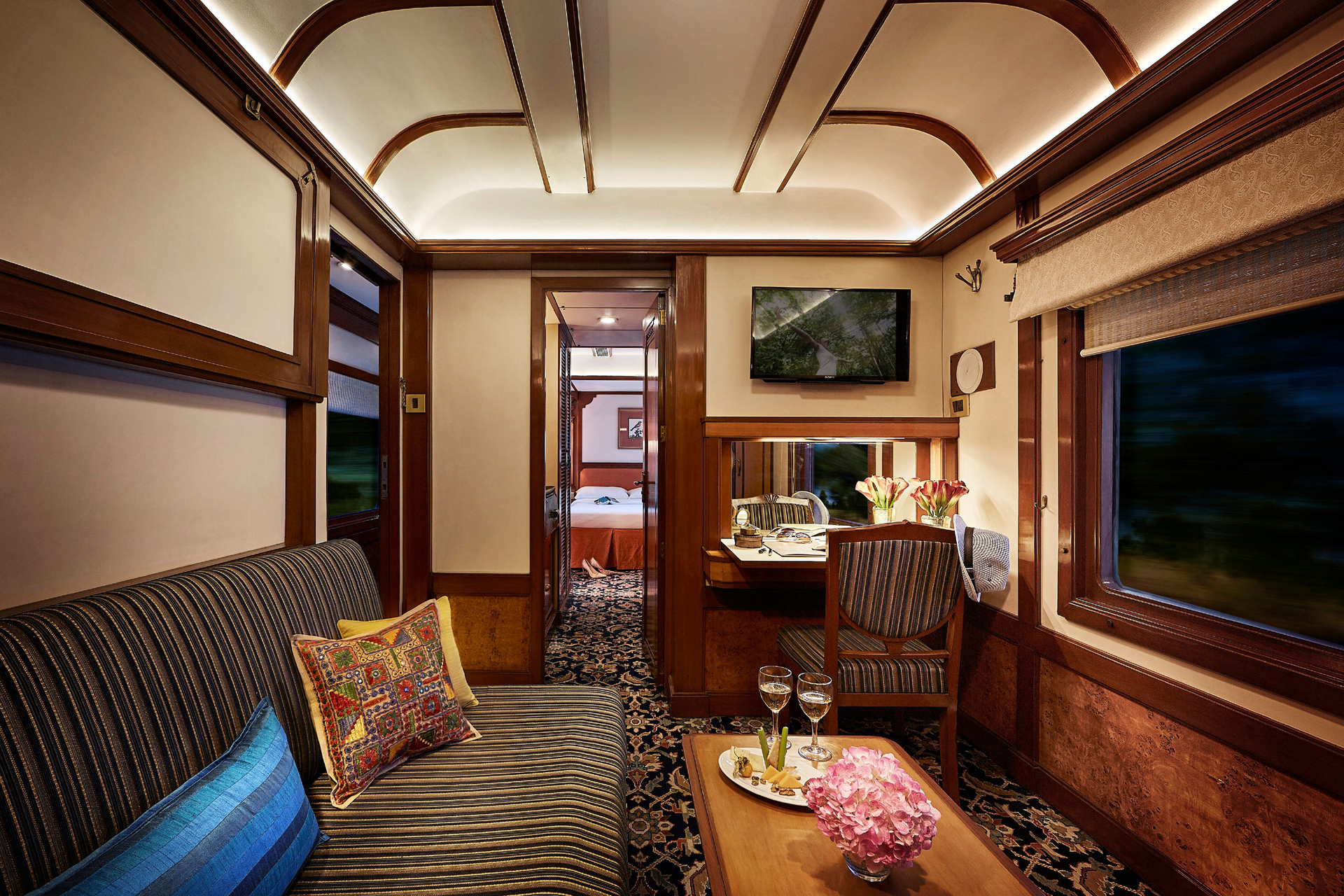 Train Deccan Odyssey suite présidentielle salon – Inde 2026