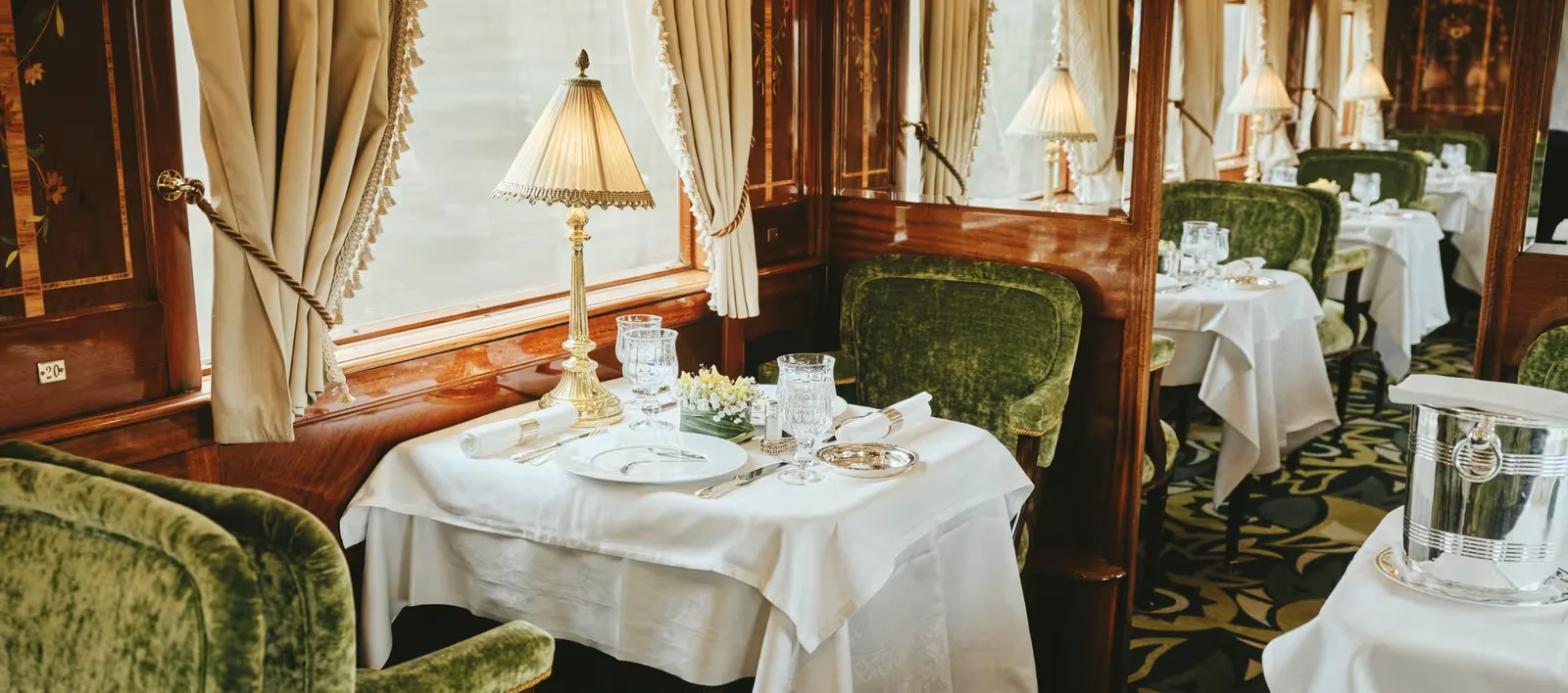 Wagon-restaurant l'Étoile du Nord – gastronomie 4 services à bord de l'Orient Express