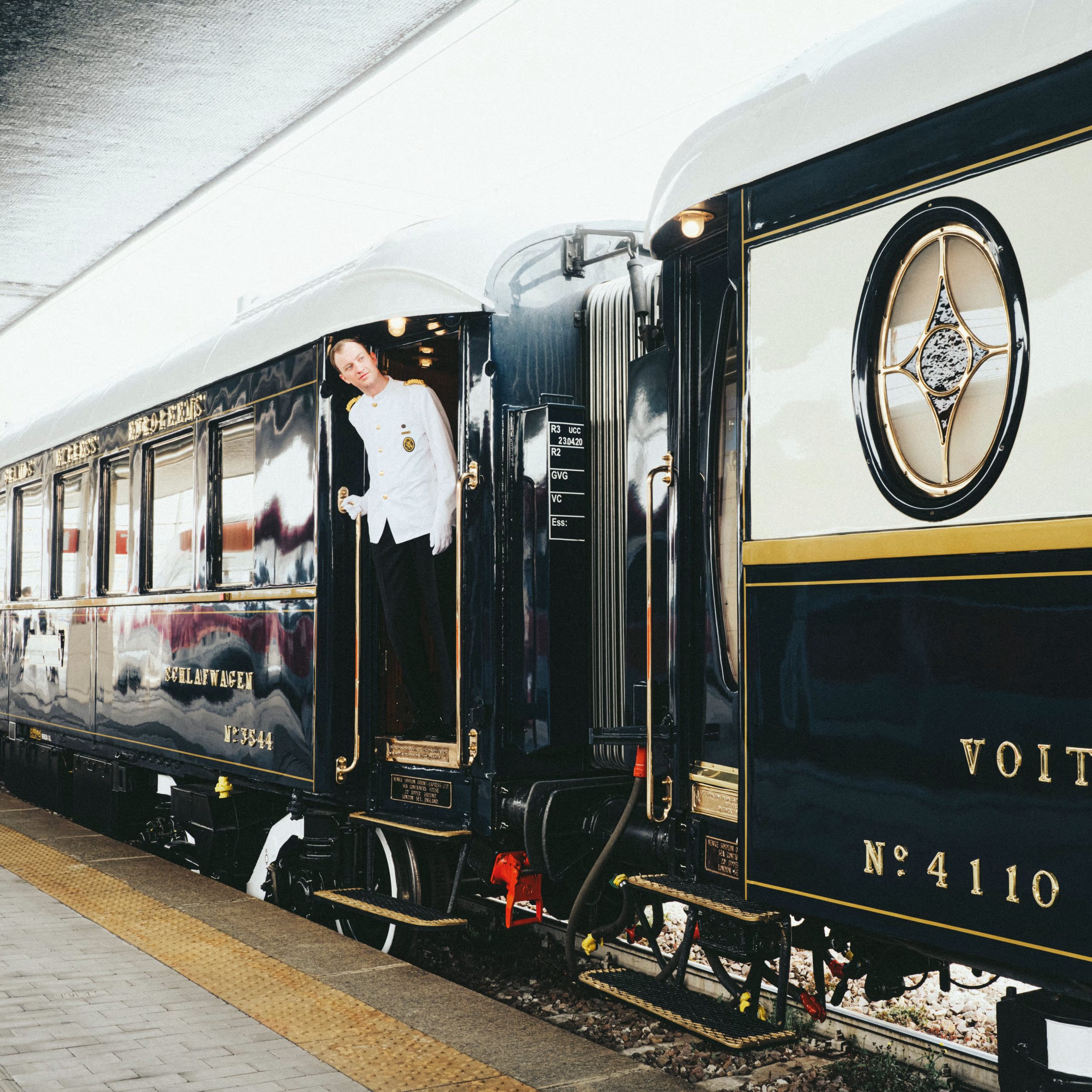 Venice Simplon-Orient-Express dans la campagne — parcours Paris Venise en train de luxe