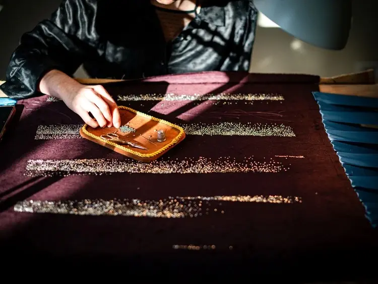 Jean-Brieuc Atelier — broderie sur bois pour l'Orient Express 2027, janvier 2024
