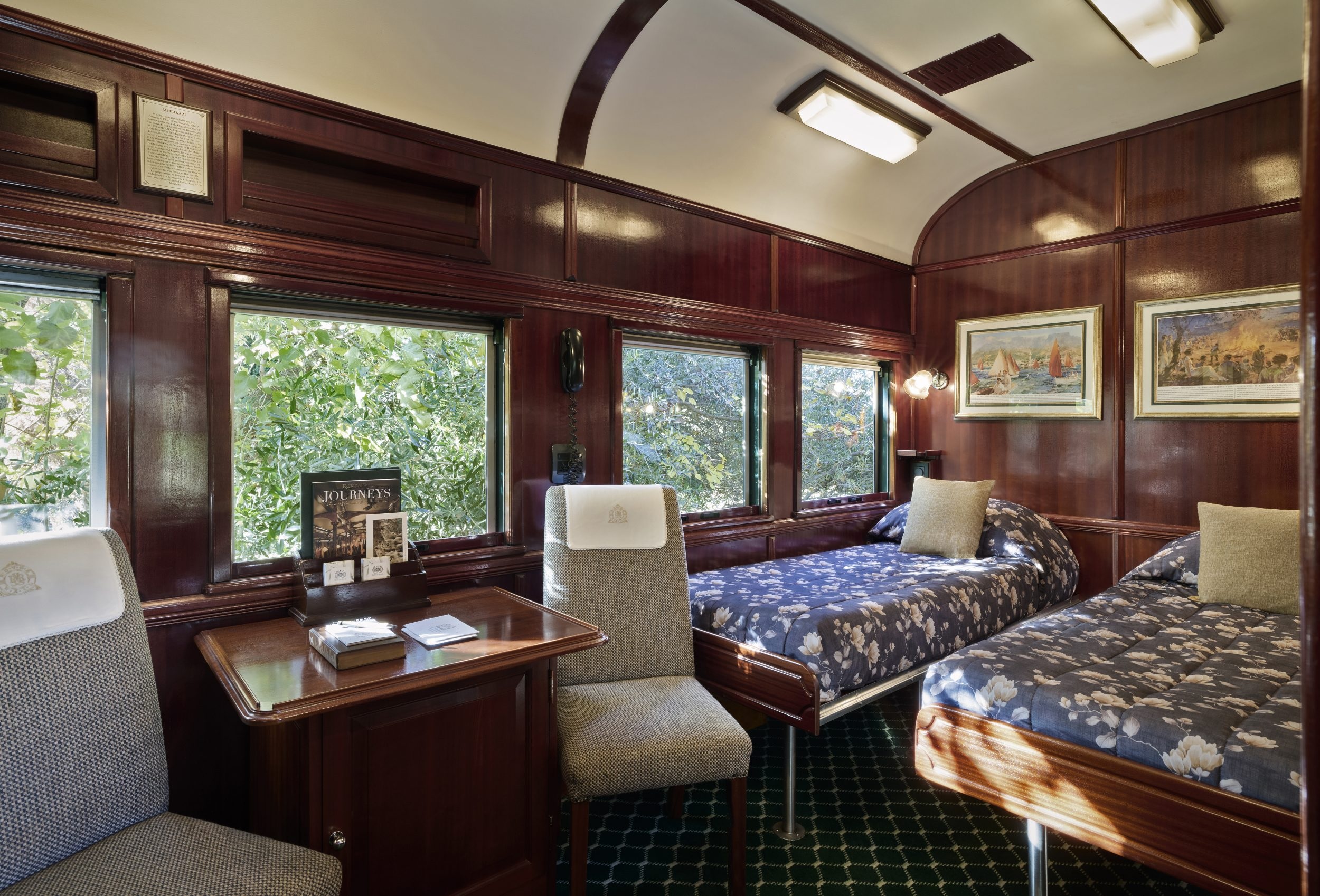 Suite Deluxe Twin Rovos Rail &mdash; lits jumeaux boiseries