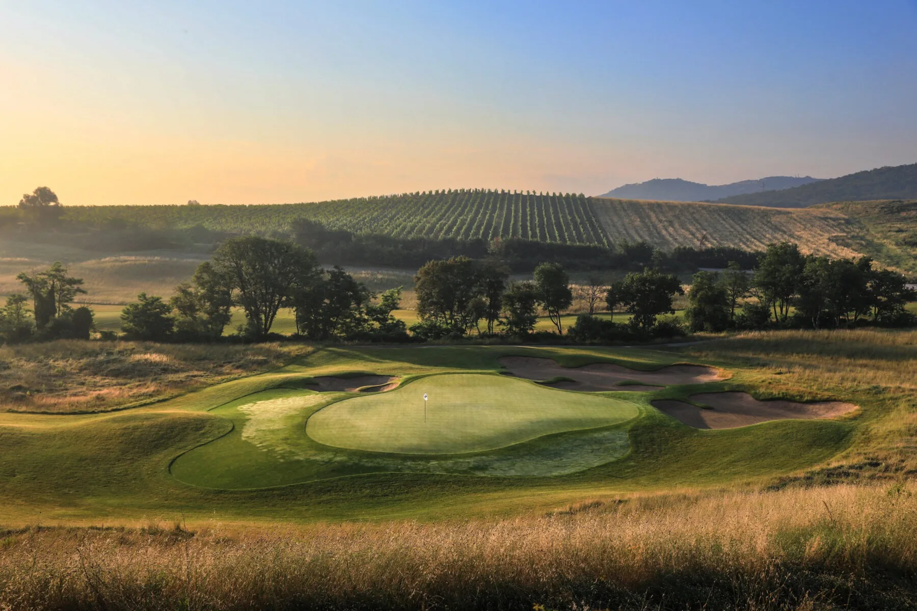 Castiglion del Bosco &ndash; 8e trou avec vignes du Val d&rsquo;Orcia, Toscane